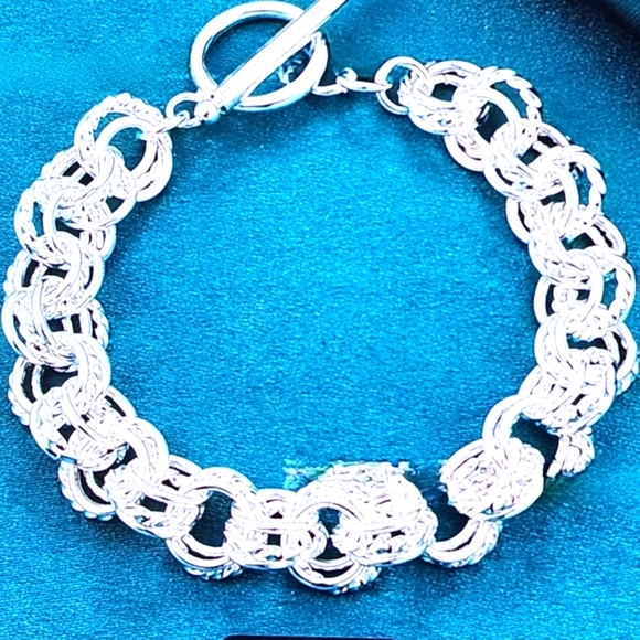 Jewelry - Elegant Silver Chain Bracelet